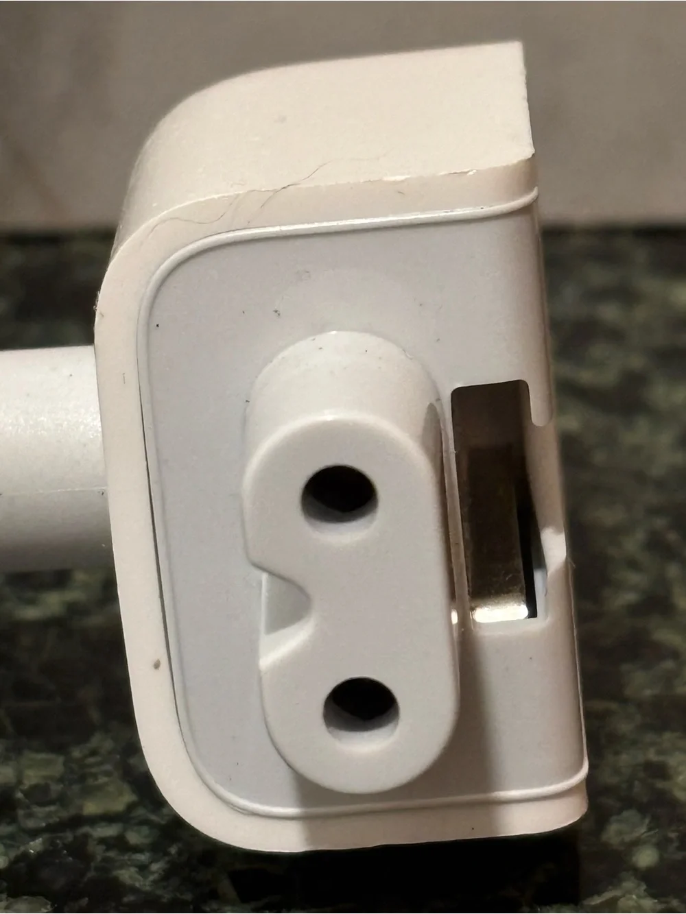 Apple White Magnetic Power Cable with Right-Angle Connector